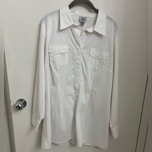 Worthington shirt with back button detail and alteration